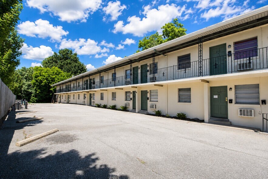 Primary Photo Of 1122 Garvin Pl, Louisville Apartments For Sale