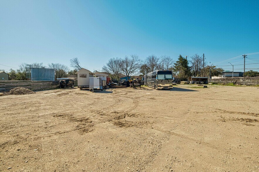 More Photos Of 1401 Mooreland Dr, Austin Land For Sale