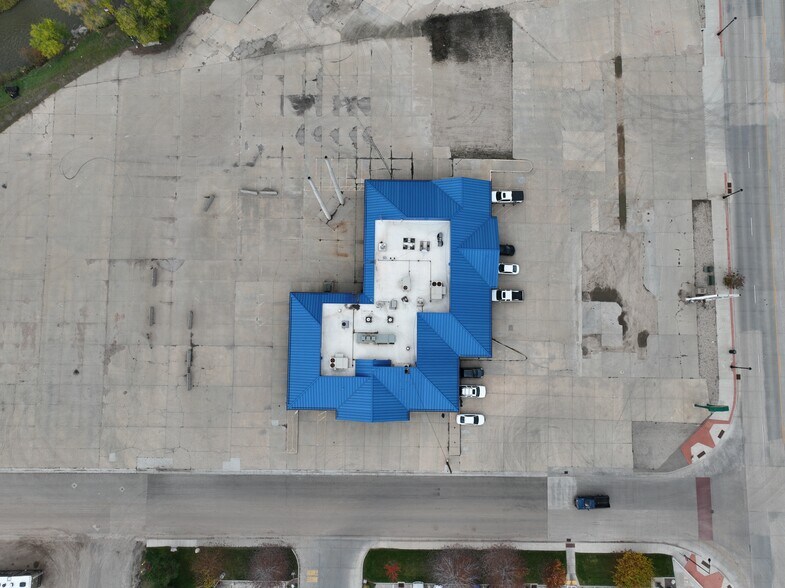 More Photos Of 2617 N Main St, Sheridan Freestanding For Sale