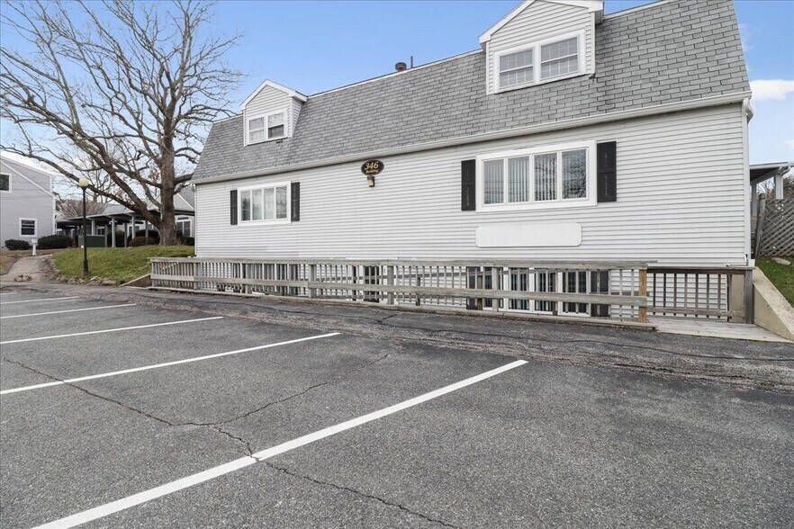 More Photos Of 346 Gifford St, Falmouth Office For Sale