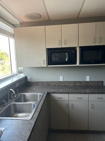 More Photos Of 1385 W State Road 434, Longwood Medical For Lease