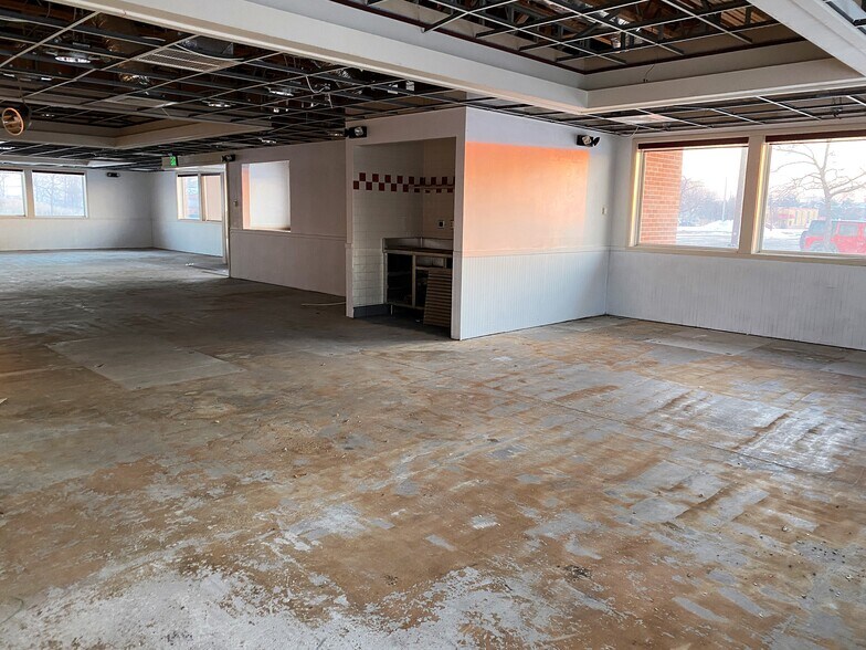 More Photos Of 33785 Van Dyke Ave, Sterling Heights Restaurant For Sale
