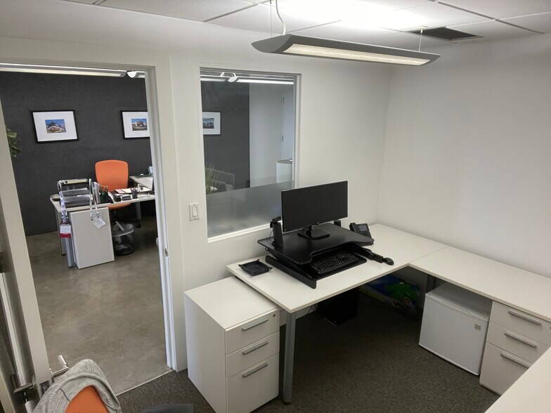 More Photos Of 4770 Biscayne Blvd, Miami Office For Sale