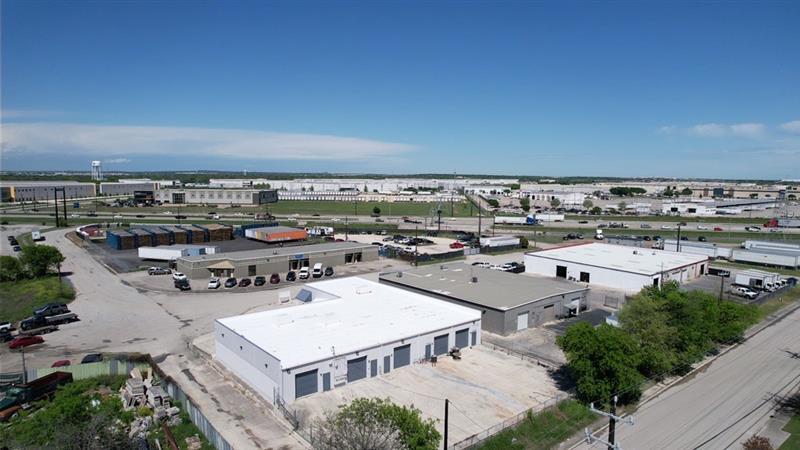 More Photos Of 4718 Cotton Belt Dr, San Antonio Warehouse For Sale