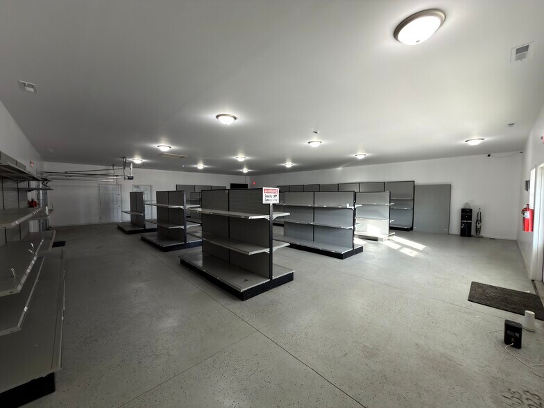 More Photos Of 205 Wiley ave, Washington General Retail For Sale