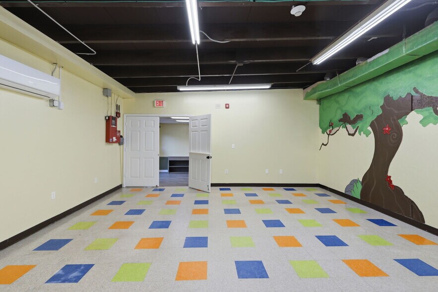 More Photos Of 346 N Volusia Ave, Orange City Office For Lease