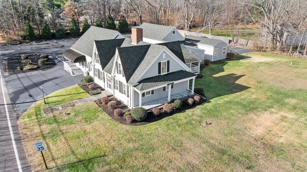 More Photos Of 4 W Washington St, Hanson Office For Sale