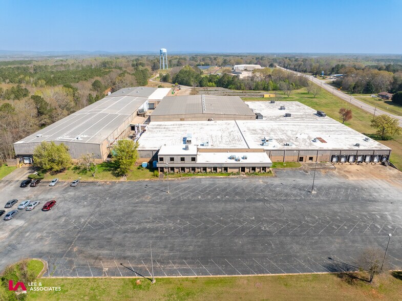 More Photos Of 100 McIntosh Pky, Thomaston Manufacturing For Lease