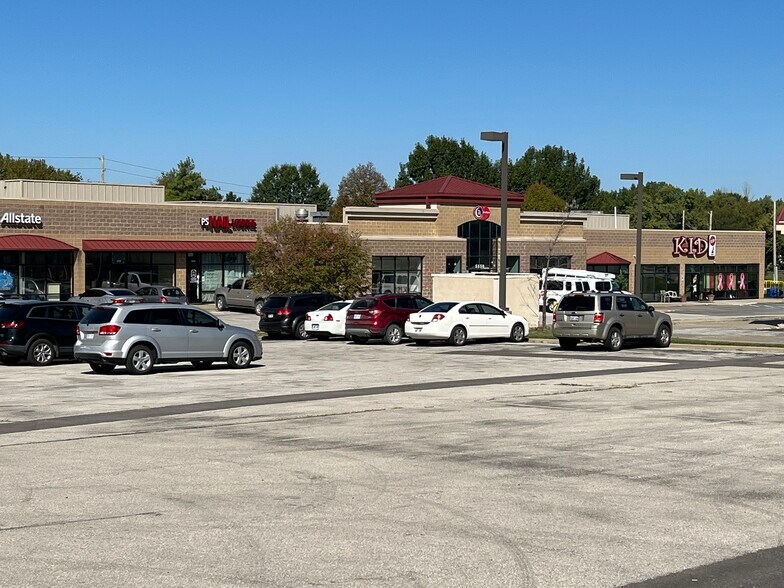 Primary Photo Of 5542-5600 Hedge Lane Ter, Shawnee Unknown For Lease