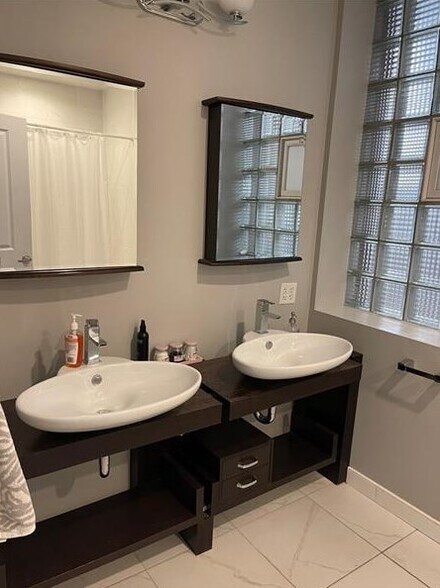 More Photos Of 3567 Bigelow Blvd, Pittsburgh Loft Creative Space For Sale