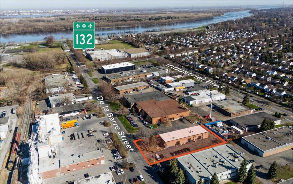 More Photos Of 138 Rue De La Barre, Boucherville Warehouse For Sale