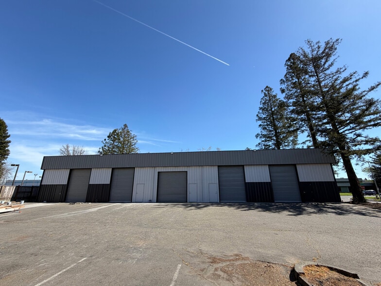 More Photos Of 2999 Dutton Ave, Santa Rosa Flex For Lease