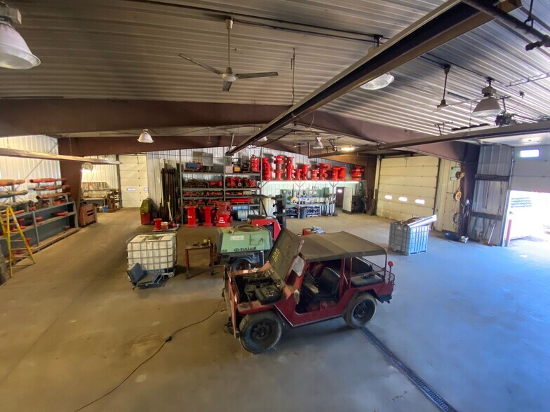 More Photos Of 6925 M 72 E, Williamsburg Industrial For Lease