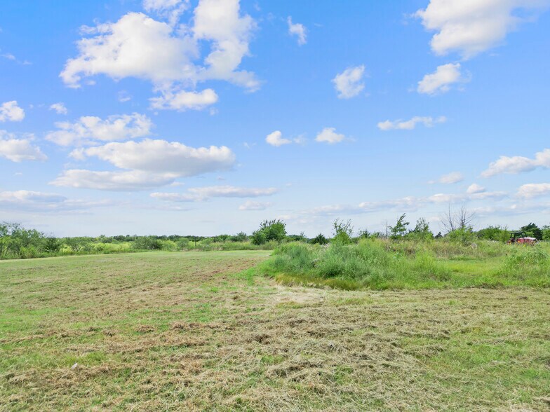 More Photos Of 5608 S Interstate Highway 45 W, Corsicana Land For Sale
