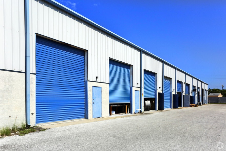 More Photos Of 720 Wesley Ave, Tarpon Springs Warehouse For Lease