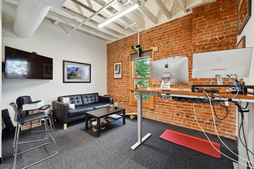 More Photos Of 2911 Walnut St, Denver Showroom For Sale