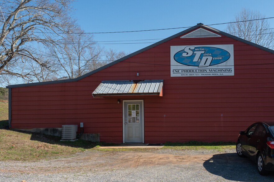 More Photos Of 10535 Highway 53 W, Talking Rock Service For Sale