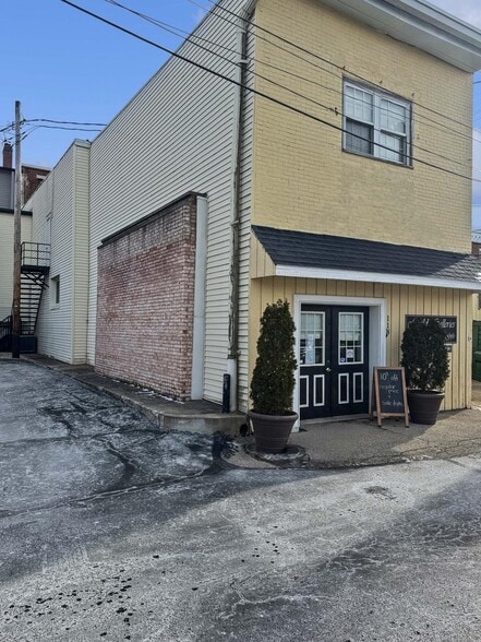 More Photos Of 118 N Main St, Urbana Storefront For Sale