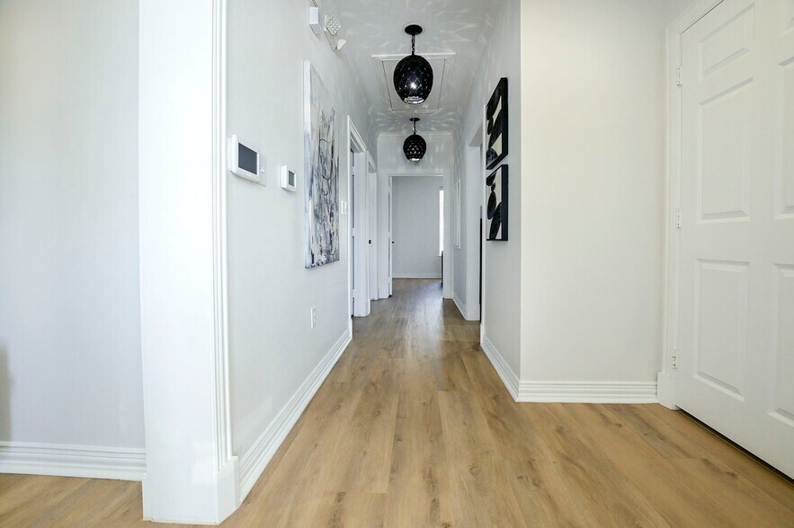 More Photos Of 7157 Colleyville Blvd, Colleyville Office For Sale
