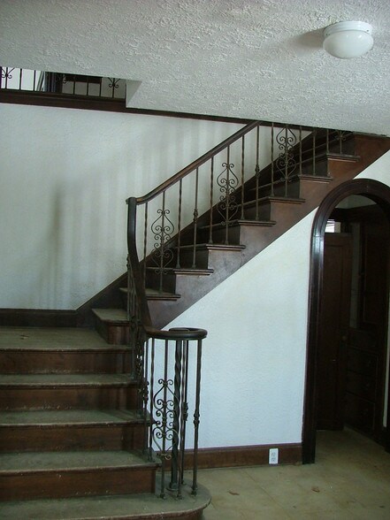 More Photos Of 2488 Golfside Dr, Ypsilanti Office Residential For Lease