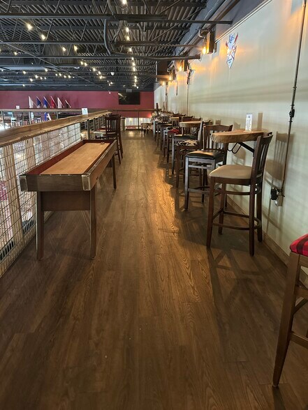 More Photos Of 201 E Center St, Tarpon Springs Bar For Lease