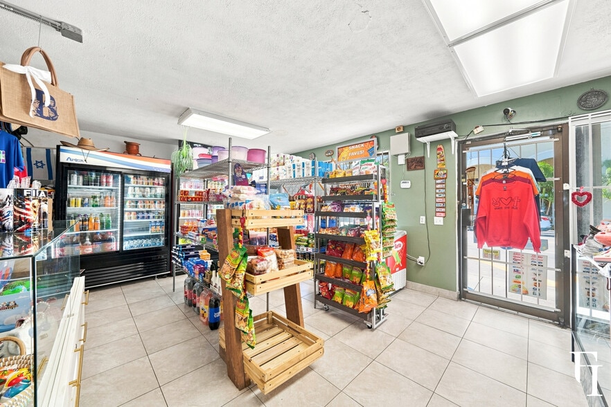 More Photos Of 1353 SW 1st St, Miami Storefront Retail Residential For Sale
