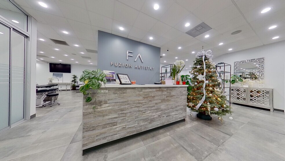 More Photos Of 19002-19148 Brookhurst St, Huntington Beach Unknown For Lease