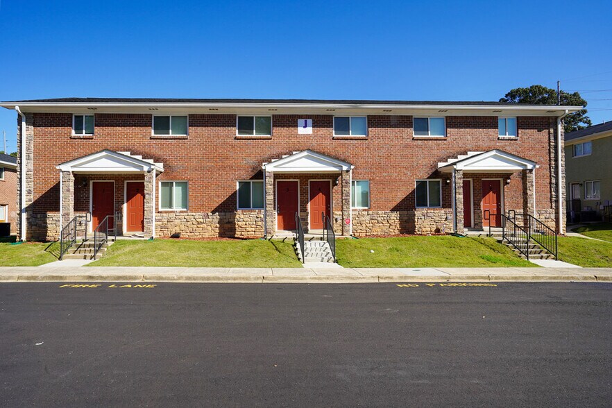 Primary Photo Of 470 Bolton Rd Nw, Atlanta Apartments For Sale