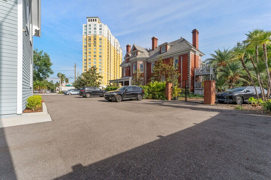 More Photos Of 337 S Plant Ave, Tampa Office Residential For Sale
