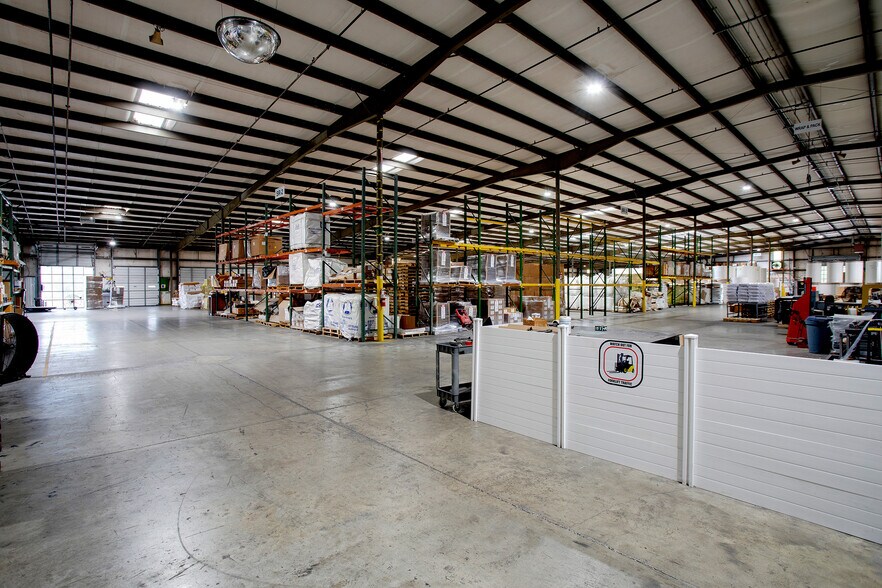 More Photos Of 112 Tennessee Blvd, Watertown Manufacturing For Sale