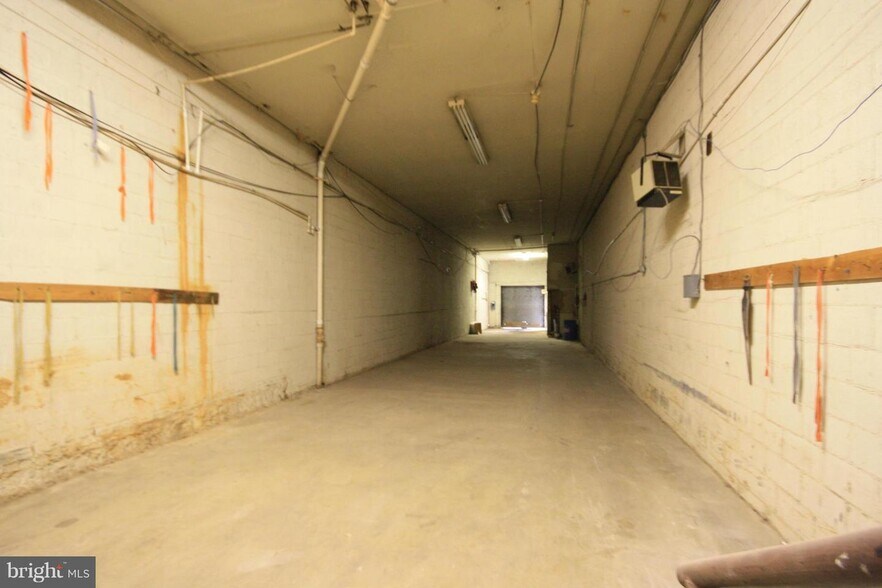 More Photos Of 1629 Benning Rd NE, Washington Office For Lease