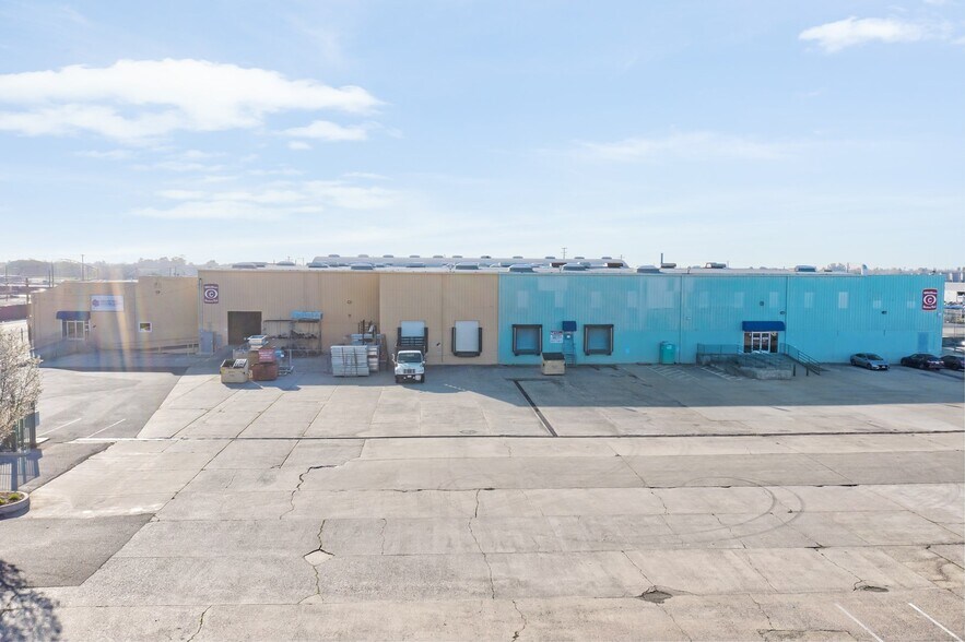 More Photos Of 301 9th St, Modesto Manufacturing For Lease