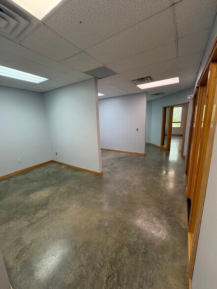 More Photos Of 2702 N Loop 1604 E, San Antonio Office For Lease