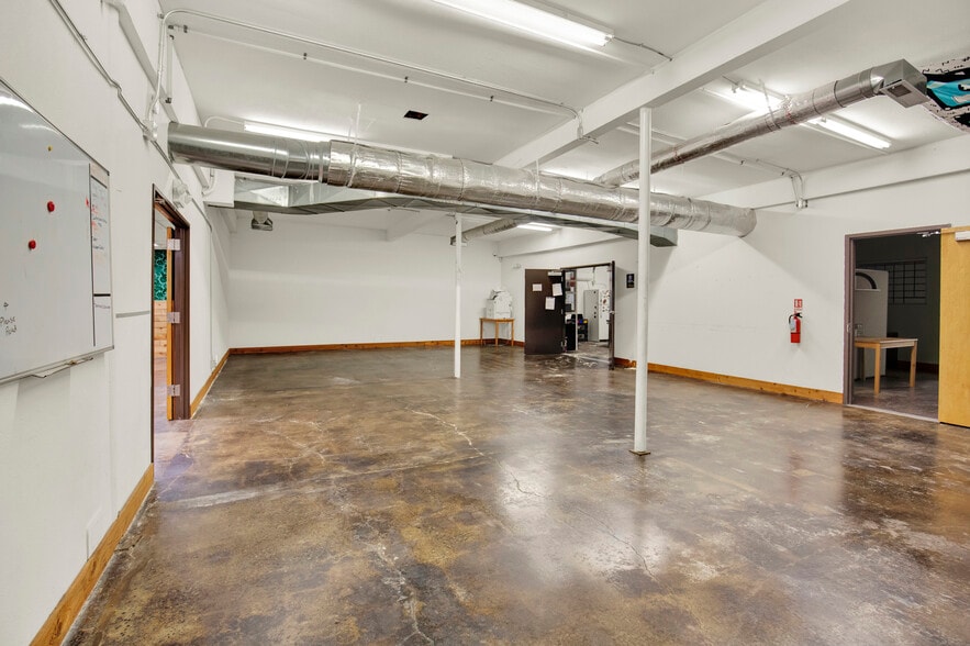 More Photos Of 222 Molalla Ave, Oregon City Storefront Retail Office For Sale