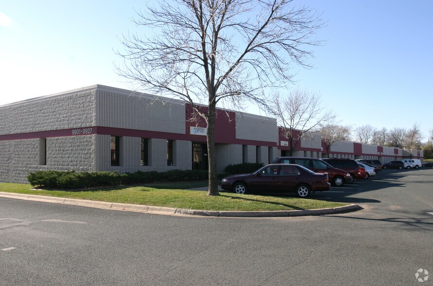 More Photos Of 9901-9927 Valley View Rd, Eden Prairie Showroom For Lease