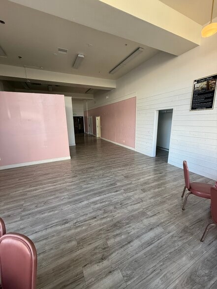 More Photos Of 448 College St, Woodland Office Residential For Lease