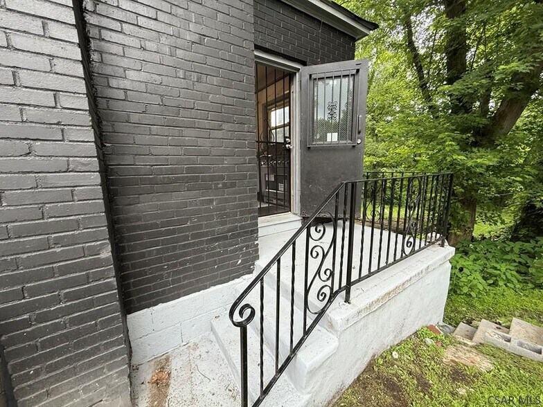 More Photos Of 534 Sheridan St, Johnstown General Retail For Sale