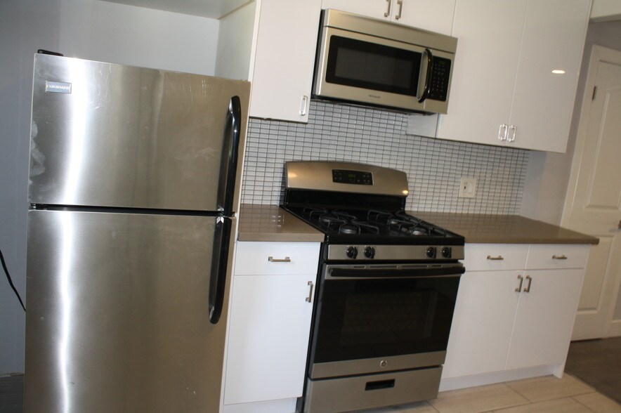 More Photos Of 1224 N Fairfax Ave, West Hollywood Apartments For Sale