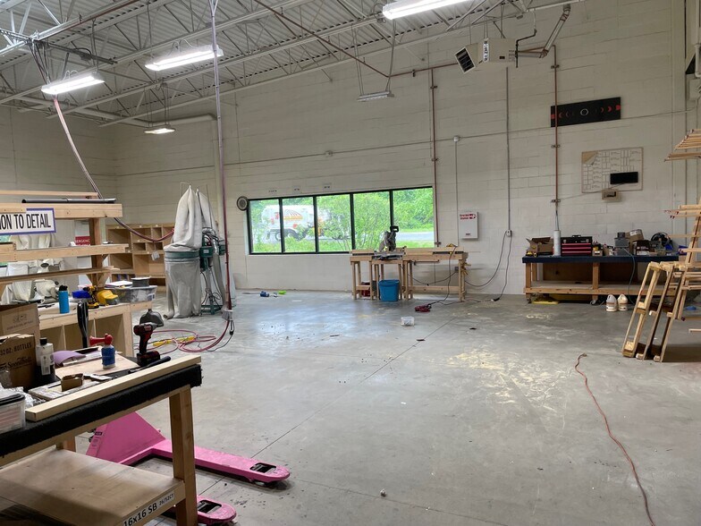 More Photos Of 2392 Route 9, Mechanicville Distribution For Lease