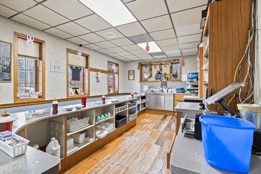 More Photos Of 6290 S Martin Rd, New Berlin Restaurant For Sale