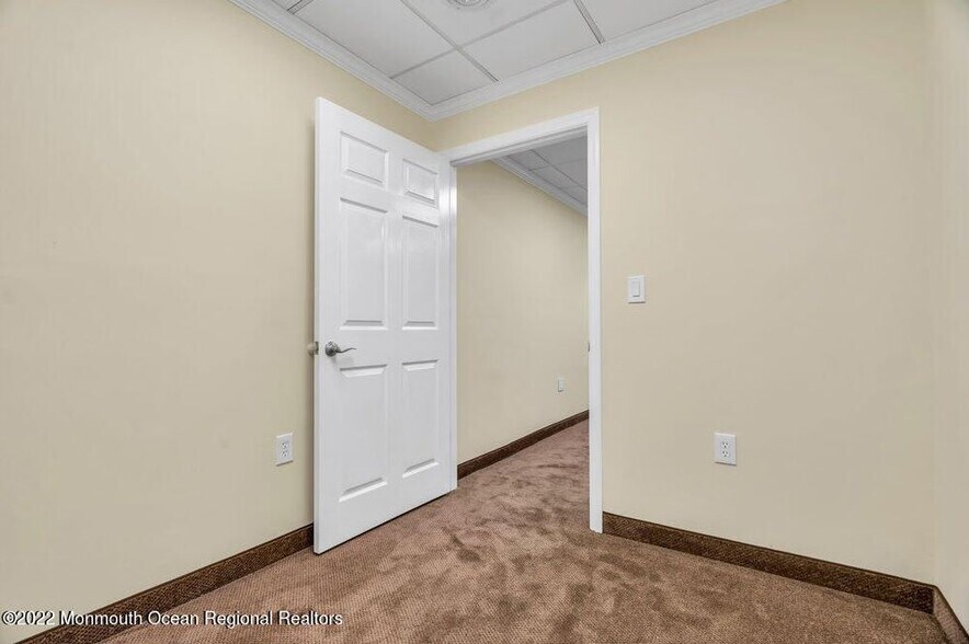 More Photos Of 445 Brick Blvd, Brick Medical For Lease