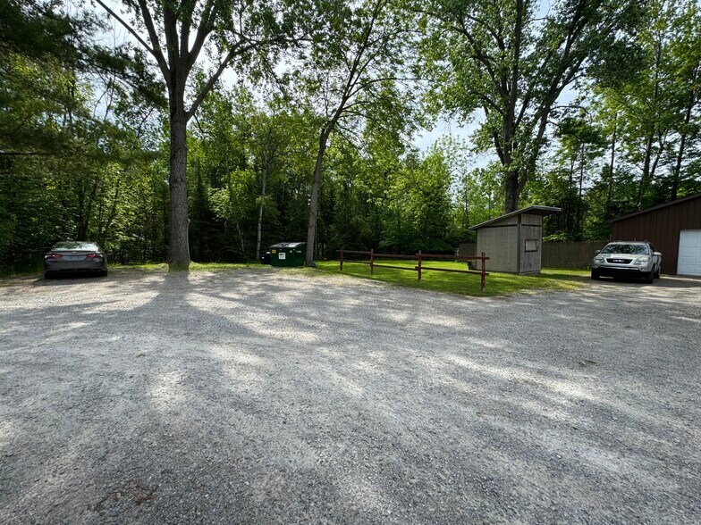 More Photos Of 482 N Sage Lake Rd, Hale Freestanding For Sale