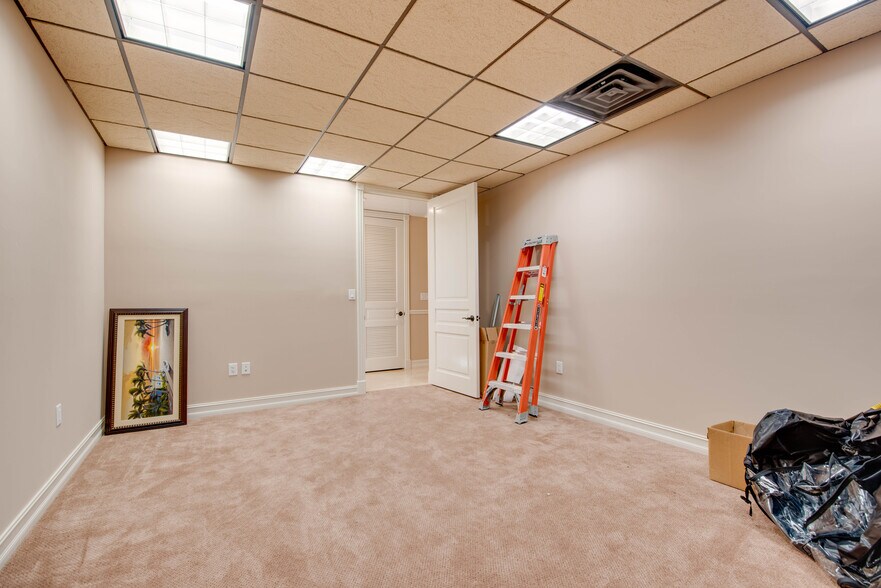 More Photos Of 87847 Overseas Hwy, Islamorada Medical For Sale