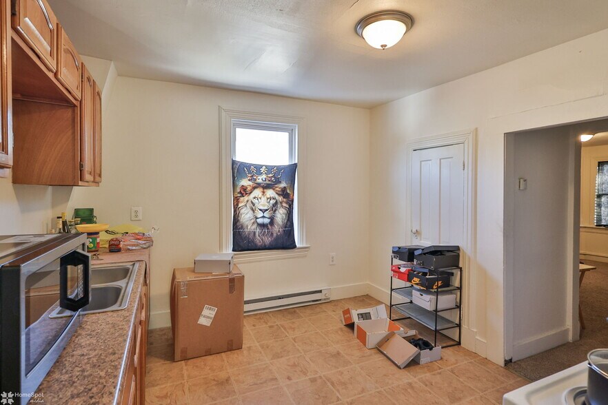 More Photos Of 38 W Central Ave, Bangor Apartments For Sale