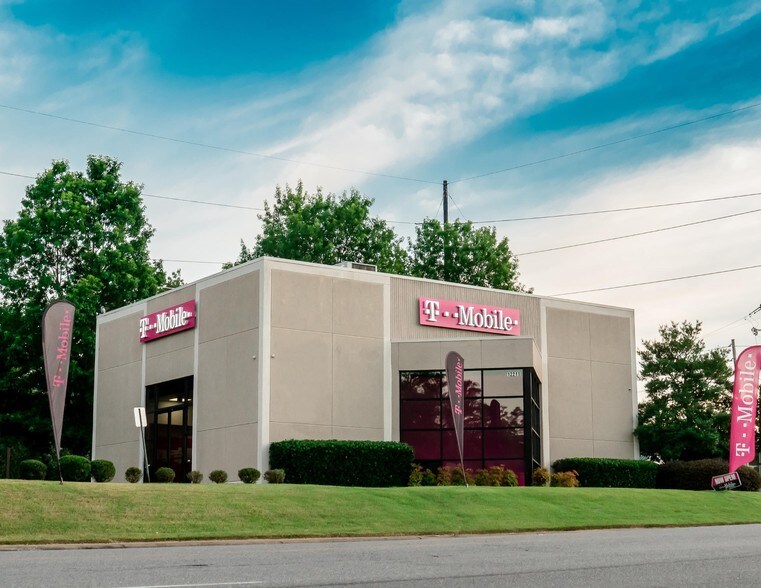 More Photos Of 12211 W Markham, Little Rock Freestanding For Lease