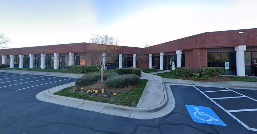 More Photos Of 4501 Atlantic Ave, Raleigh Flex For Lease