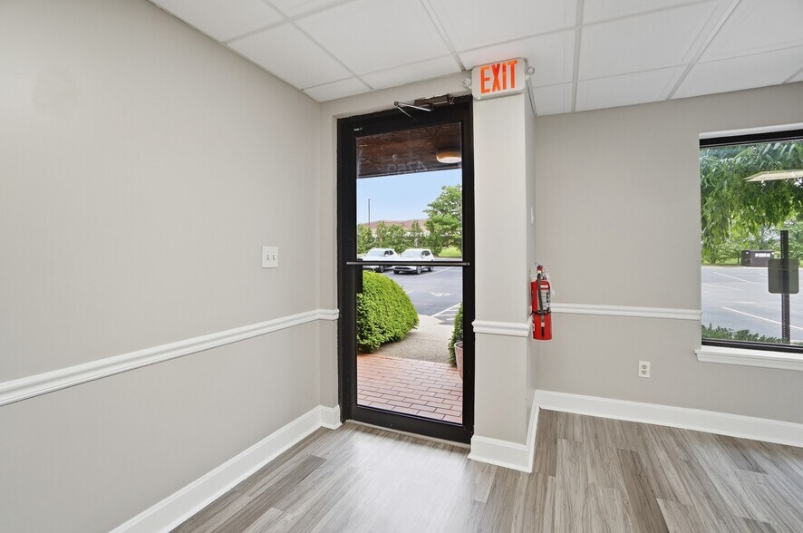 More Photos Of 4753-4759 Cornell Rd, Blue Ash Medical For Sale
