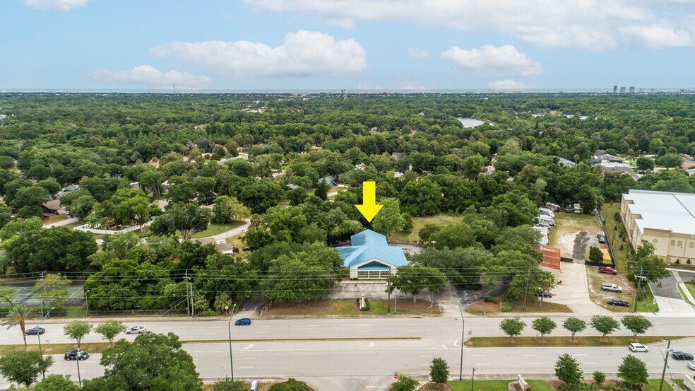 More Photos Of 201 S Nova Rd, Ormond Beach Bank For Lease