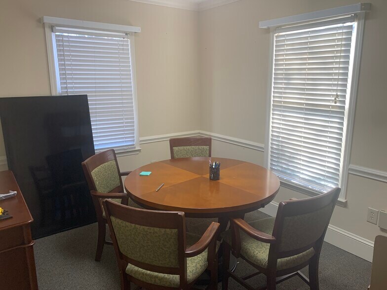 More Photos Of 1165 Cedar Shoals Dr, Athens Loft Creative Space For Sale