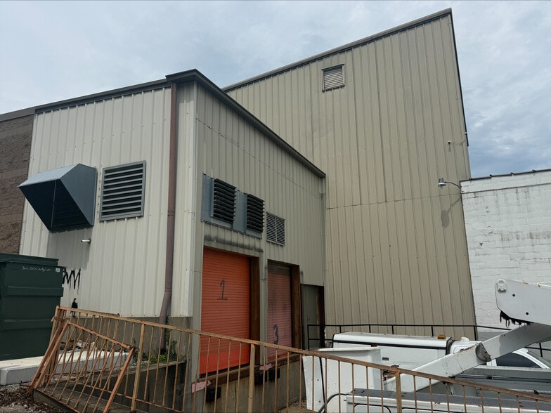 More Photos Of 3607 Dixie Hwy, Elsmere Manufacturing For Lease